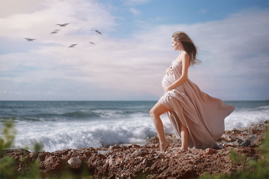 Outdoor maternity photography 