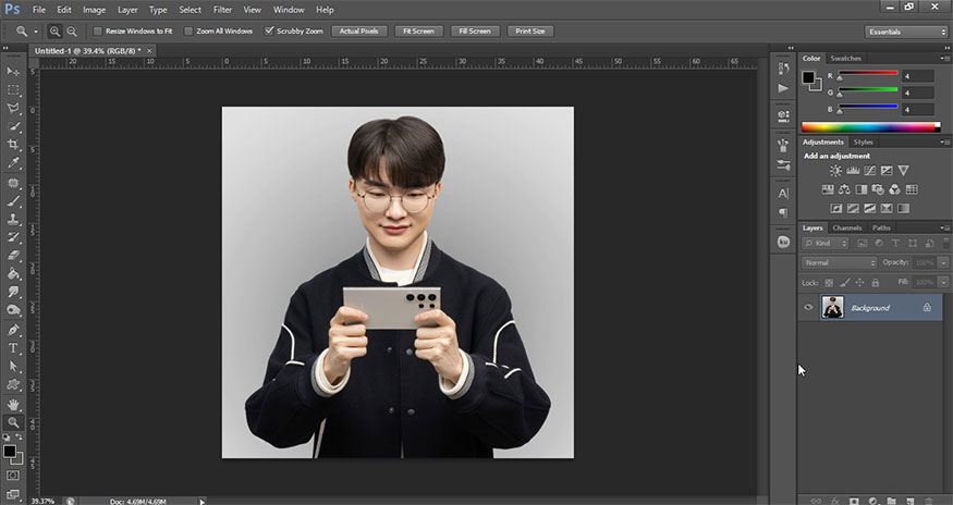 open the photo you want to expand the background in Photoshop