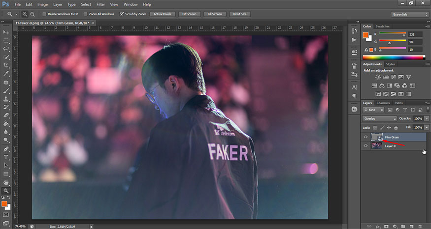 A small icon will appear in the lower right corner of the layer thumbnail